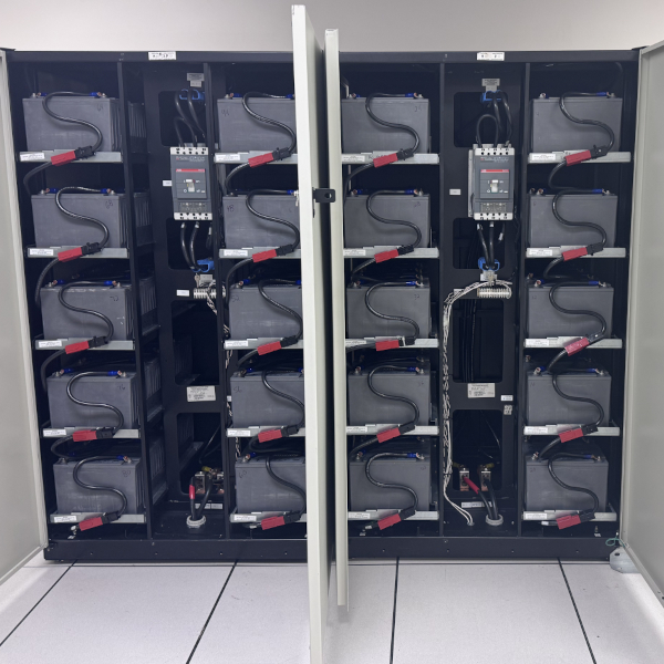 DC-3 remote hands team